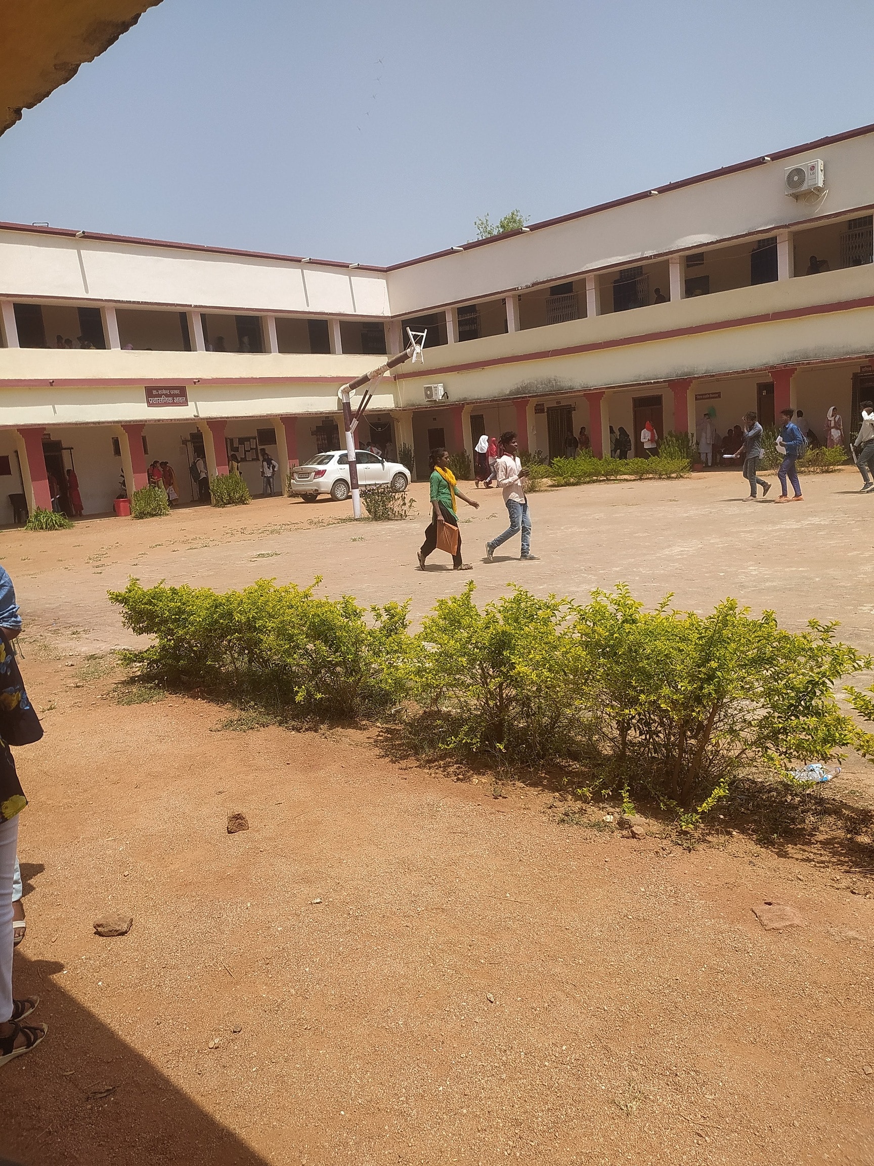 State-of-the-Art Labs & Infrastructure